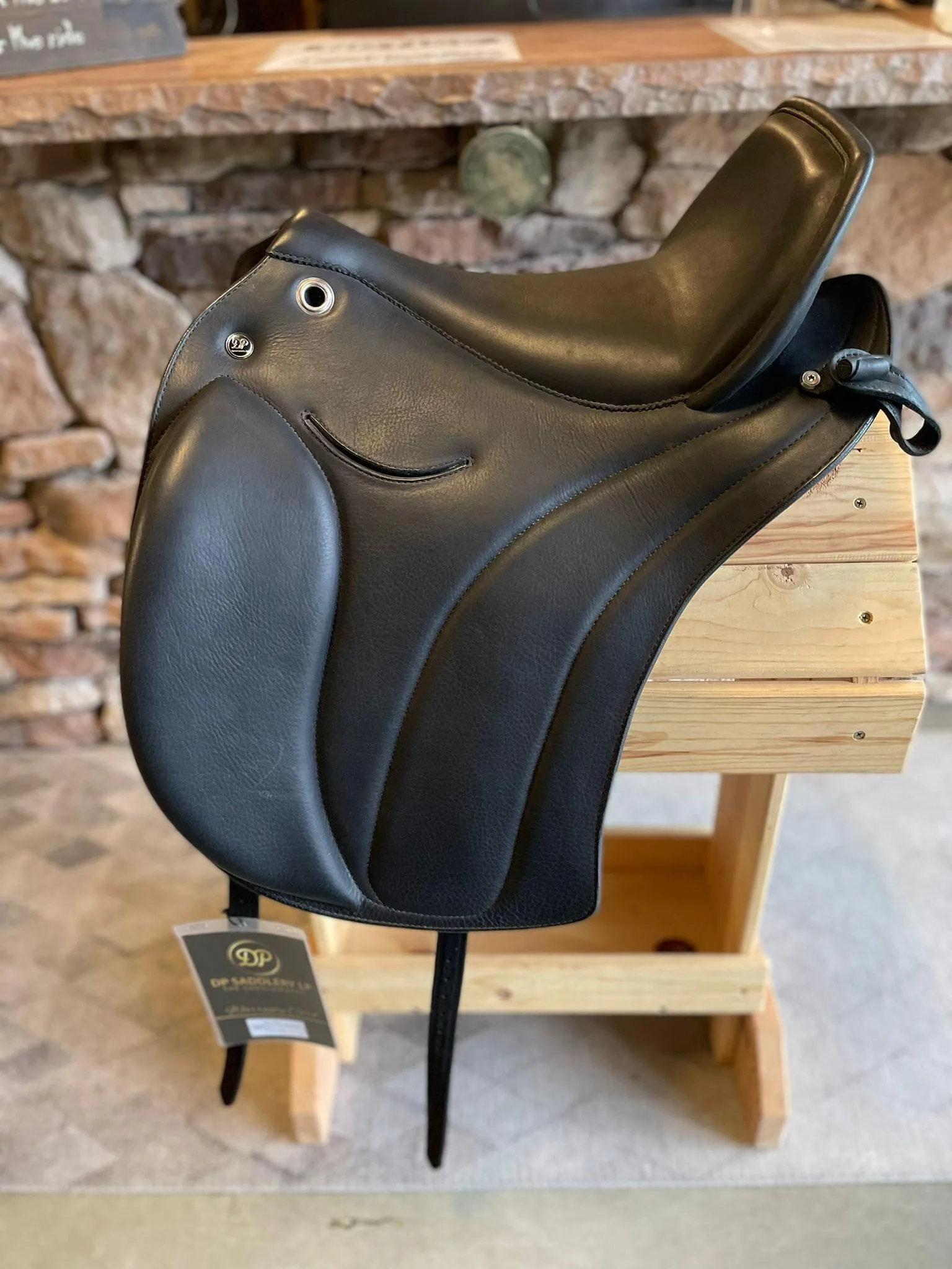 DP Saddlery Majestro 5421