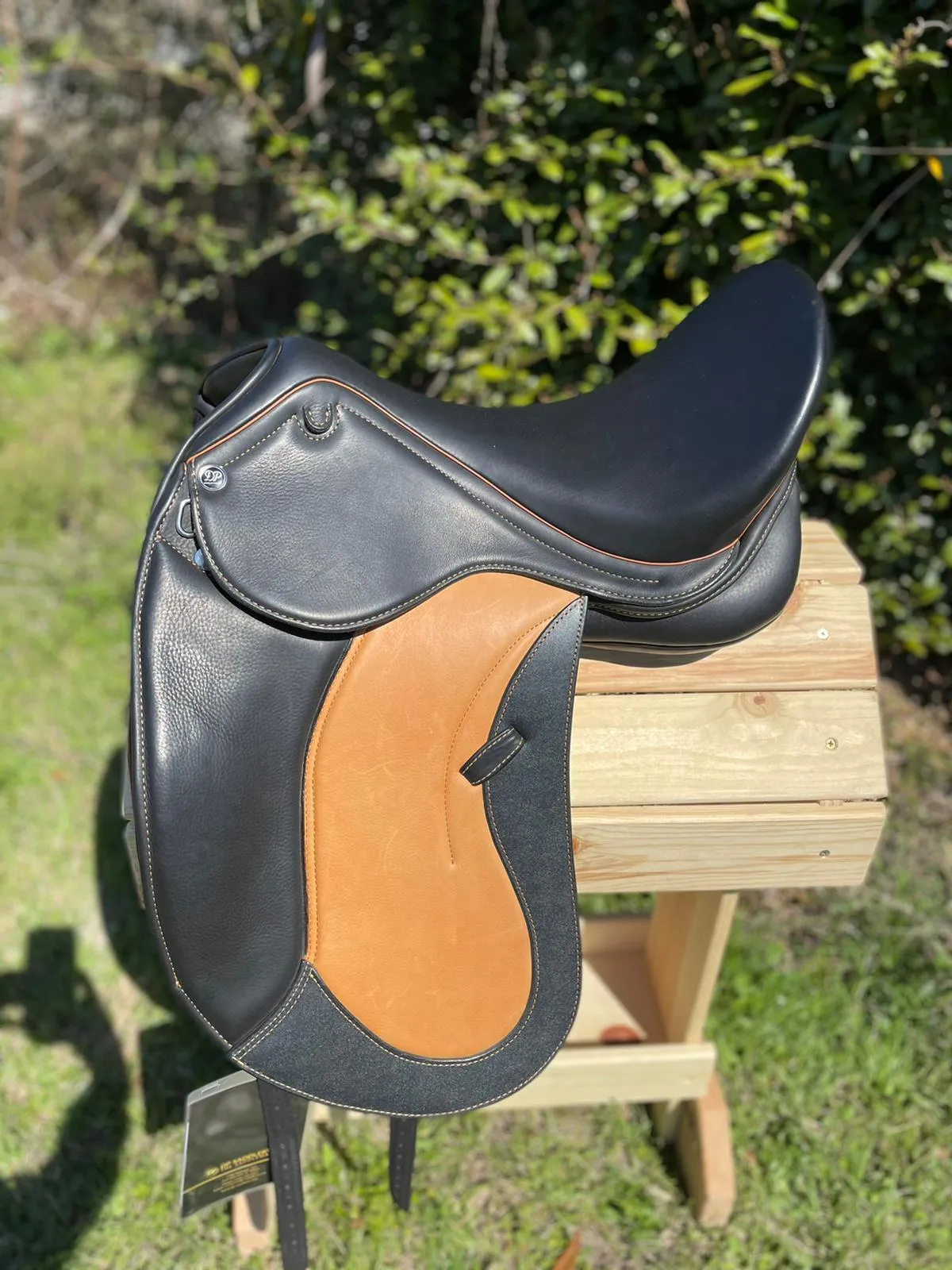 DP Saddlery Prado MBL 4589