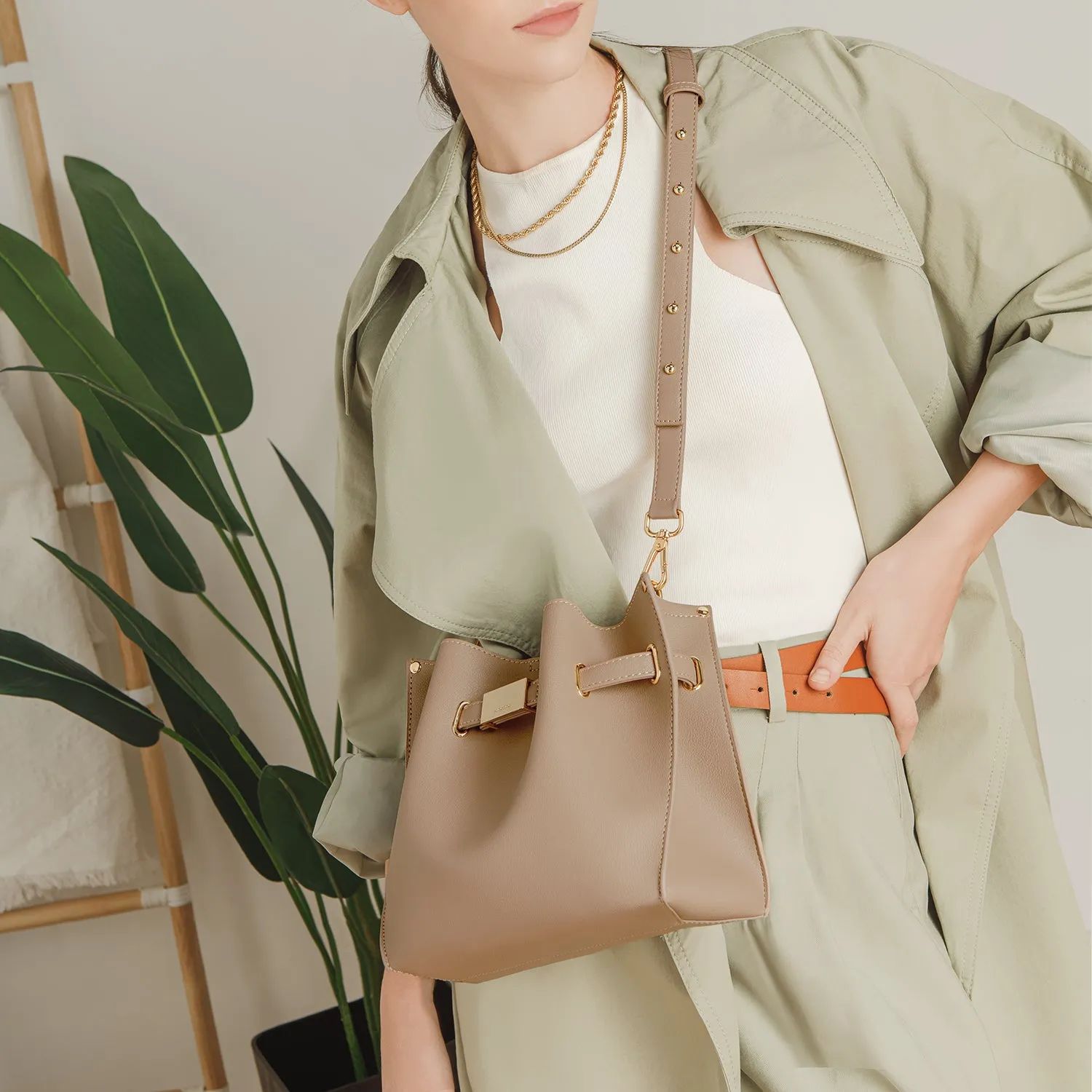 Gal Bucket Bag - Light Mocha