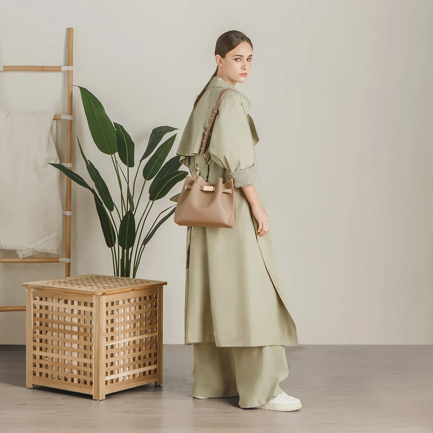 Gal Bucket Bag - Light Mocha