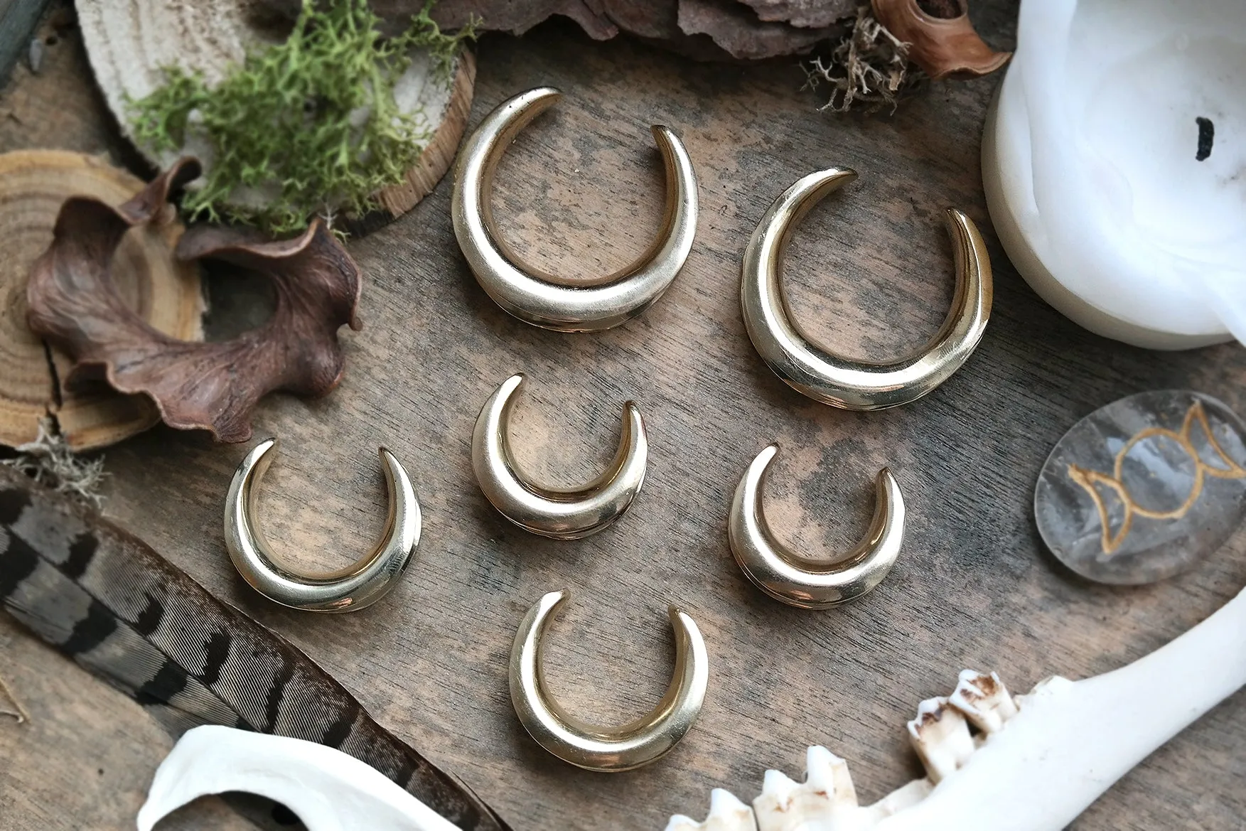 Golden Brass Saddle Spreaders