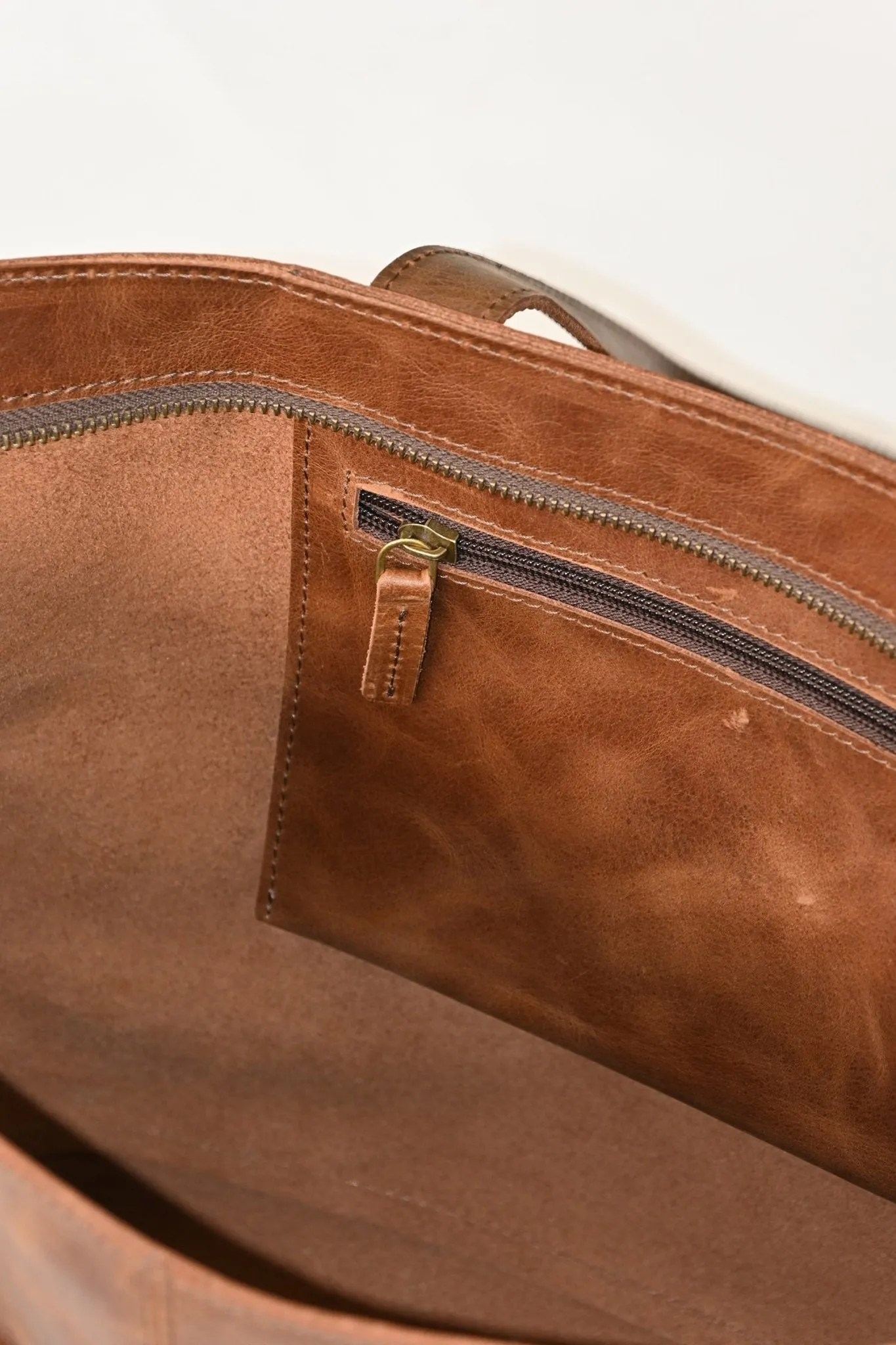 KIER  - LEATHER HAND BAG
