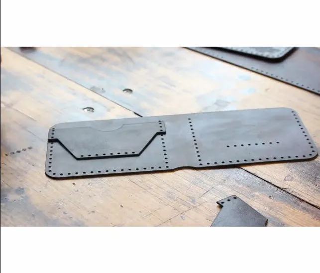 Make Your Own DIY Leather Wallet