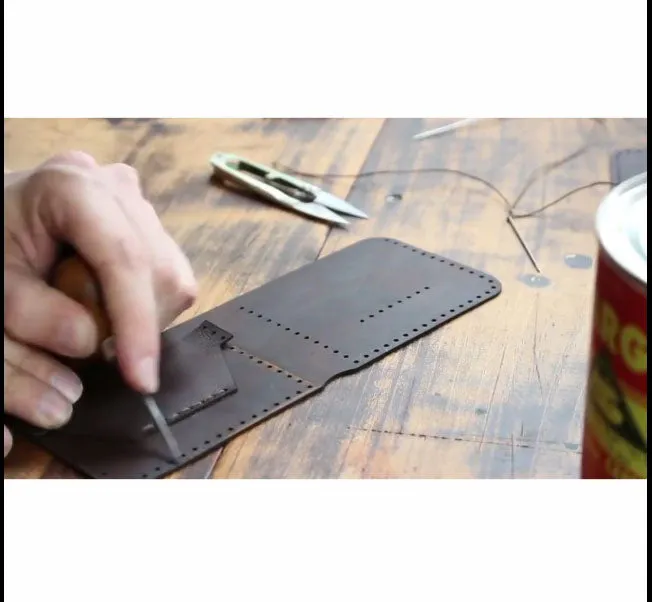 Make Your Own DIY Leather Wallet