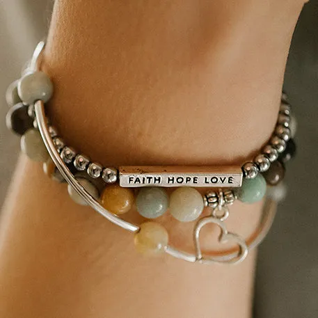 Shell | Soft Bangle Charm Bracelet | Howlite