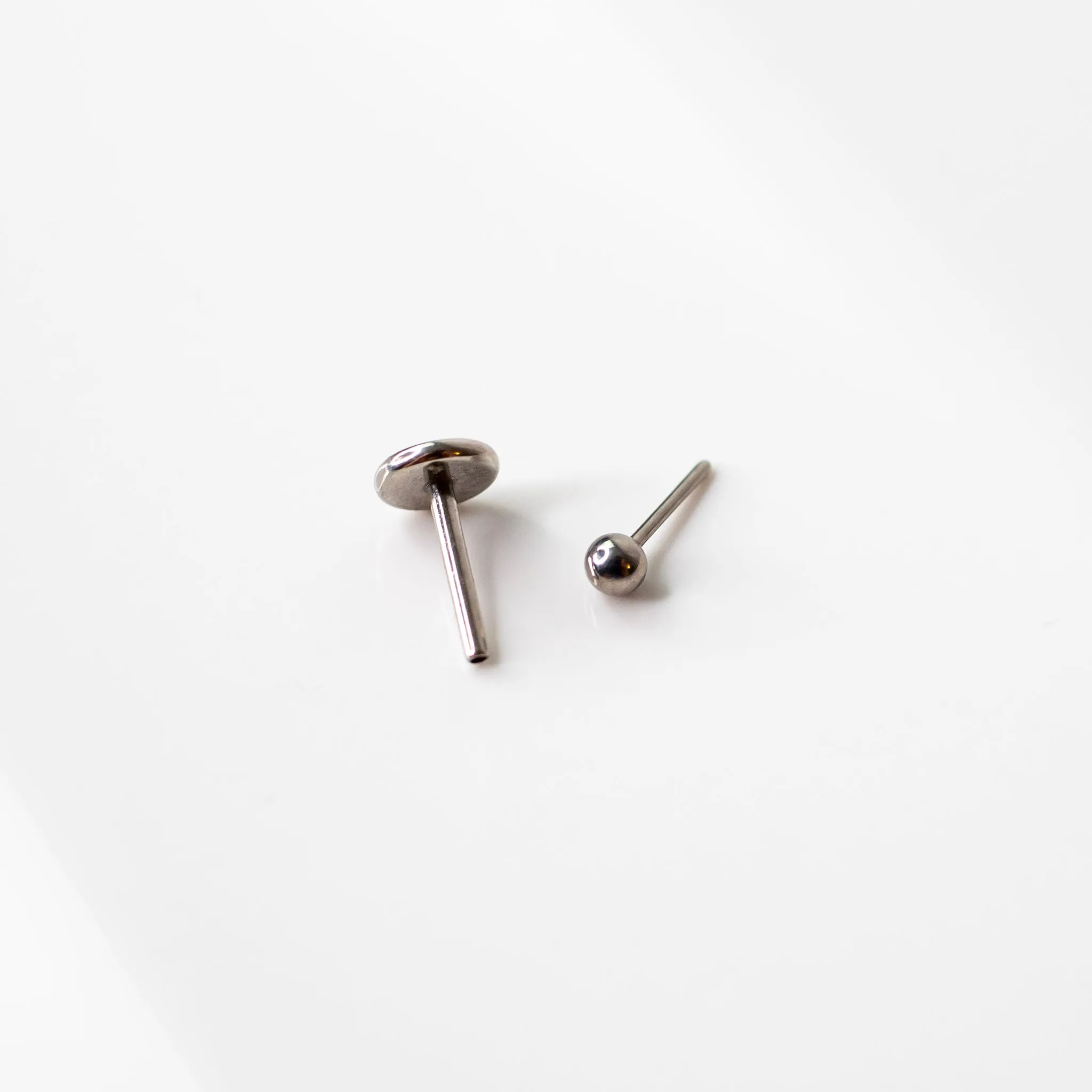Smooth Sphere Flat Back Nose Stud