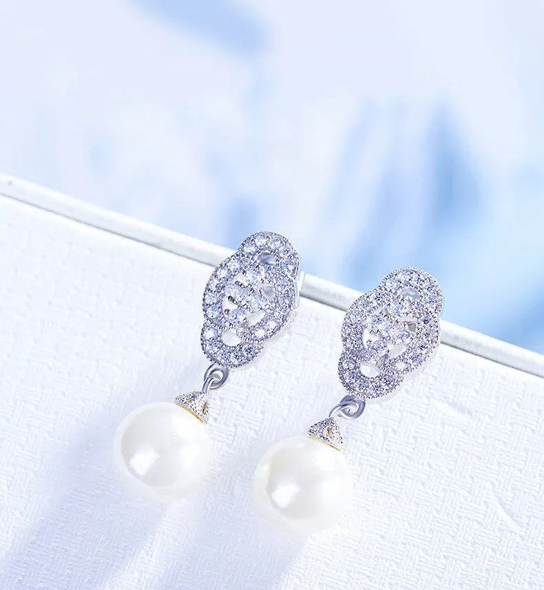Sterling silver majestic hanged pearl earring