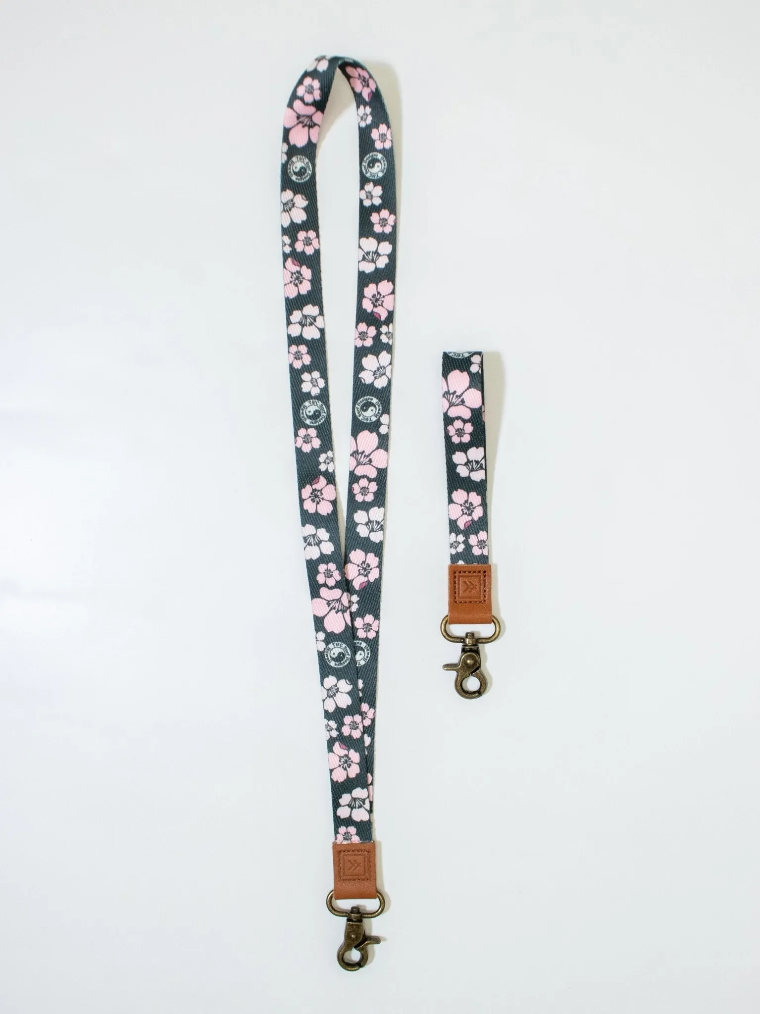 T&C Surf X Threads Wallet Sakura Lanyard