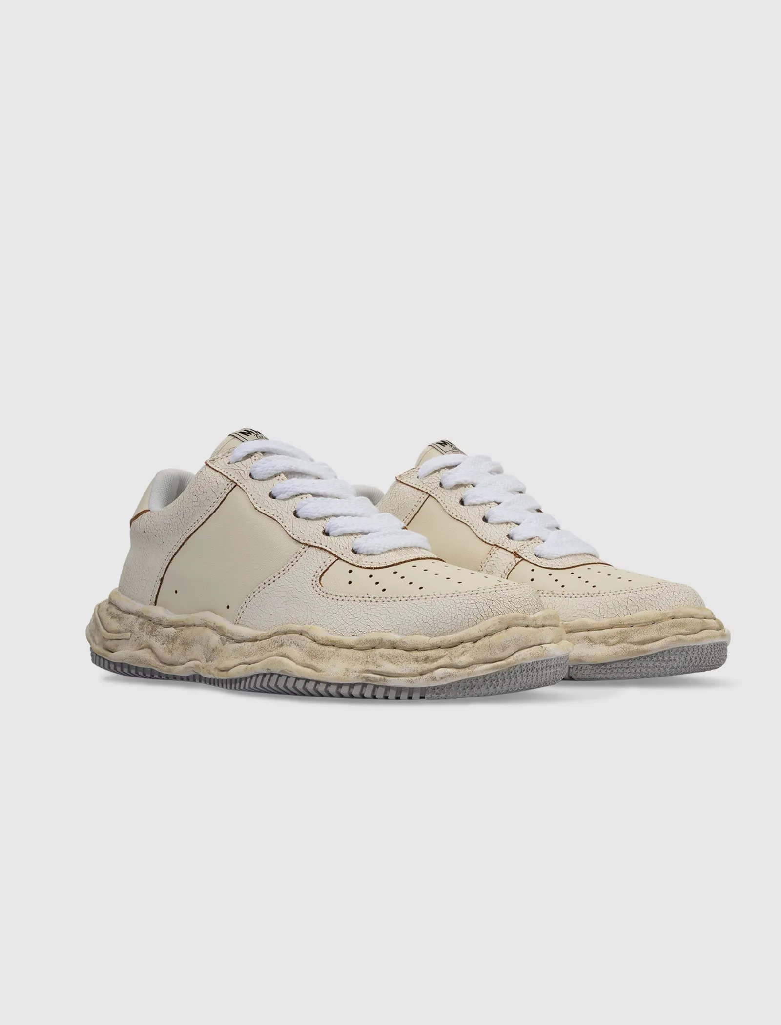 WAYNE LOW TOP CRACKING LEATHER SNEAKERS WHITE